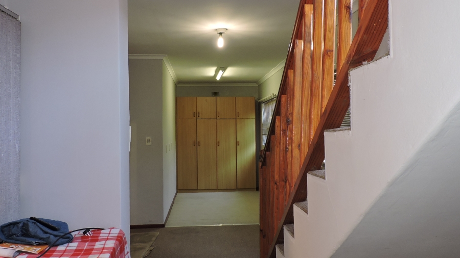 5 Bedroom Property for Sale in Glenlilly Western Cape